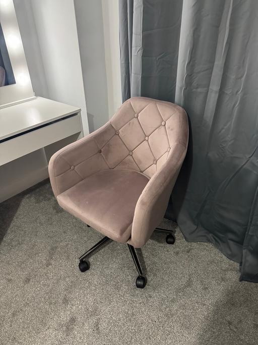 Buy & Sell Tottenham Court Road Central London - Photos for Velvet Pink Office Chair