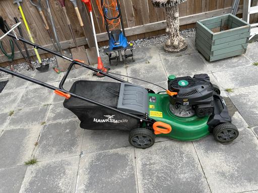 Buy & Sell Leyland South Ribble - Photos for Petrol lawn mower
