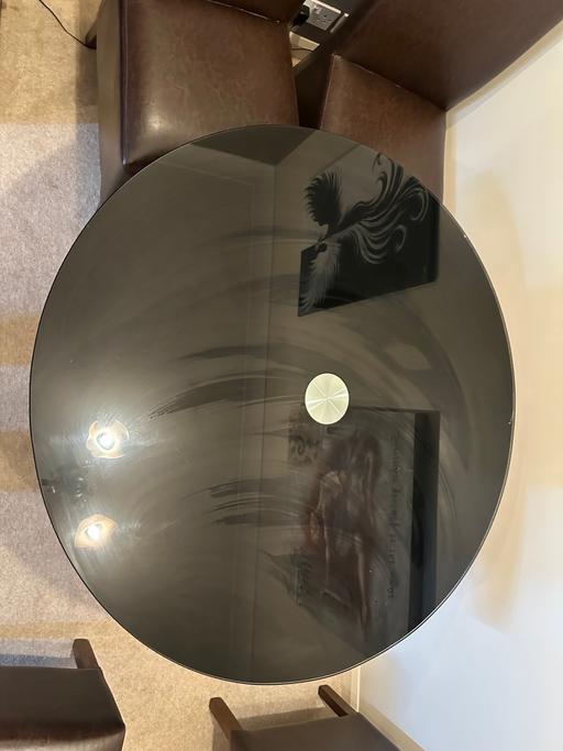 Buy & Sell Ardsley Barnsley - Photos for Black glass dining table