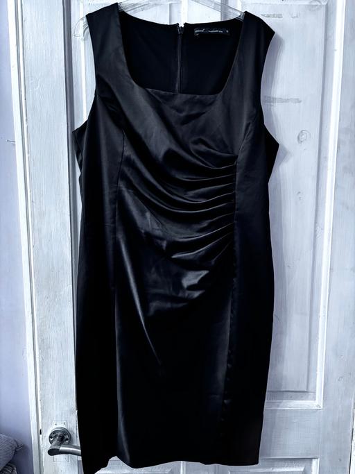 Buy & Sell Norbury South West London - Photos for Black ruffled dress