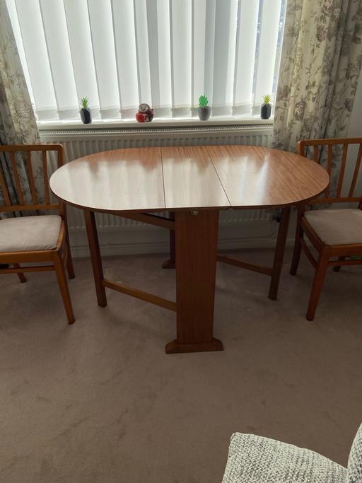 Buy & Sell New Tupton North East Derbyshire - Photos for Gate leg table & 2 chairs