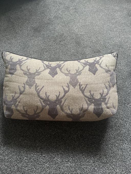 Buy & Sell Cadeby Doncaster - Photos for Beautiful grey beige stag rectangle cushion