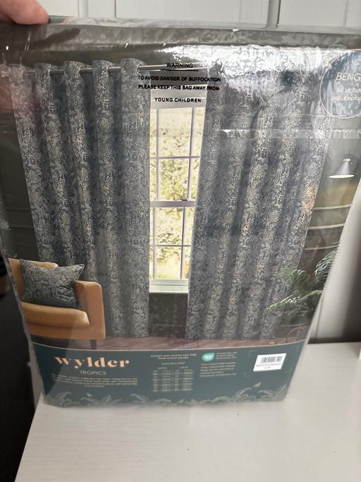 Buy & Sell Duckmanton Chesterfield - Photos for Wylder tropics curtains