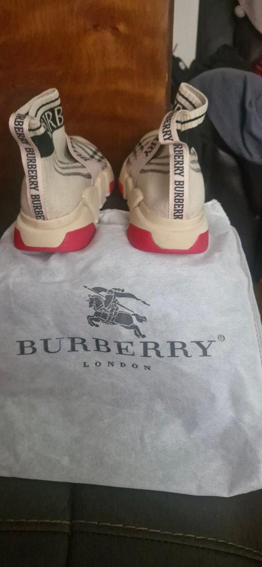 Buy & Sell Golds Hill Sandwell - Photos for burberry womans trainer boots