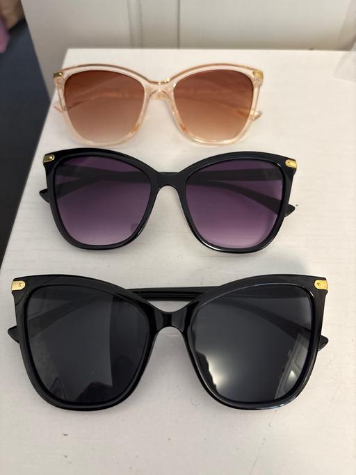 Buy & Sell Duckmanton Chesterfield - Photos for Ladies sunglasses