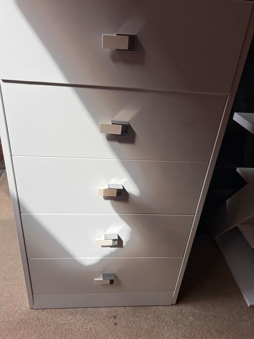 Buy & Sell Wootton West Northamptonshire - Photos for 5 Drawer, white gloss chest of drawers