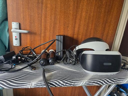 Buy & Sell Wisbech Fenland - Photos for Sony PlayStation VR V2 Set + 2 Motion Control