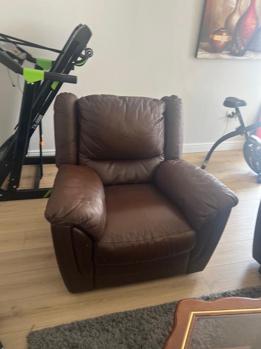 Buy & Sell Bentley Walsall - Photos for 3 seater & 1 seater x2