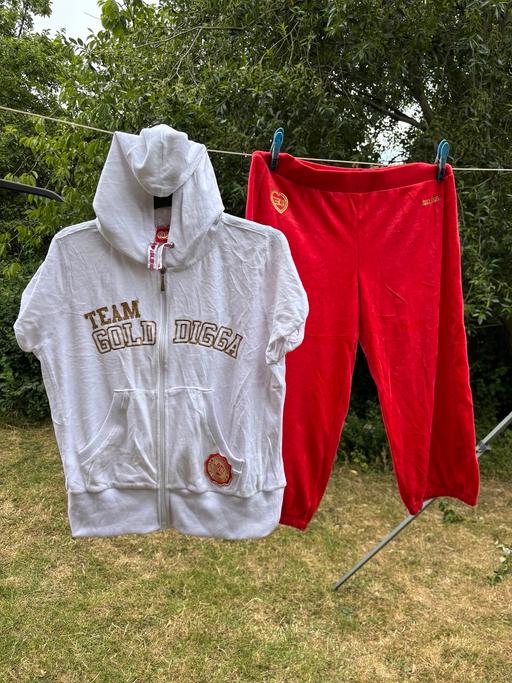 Buy & Sell Earlsheaton Kirklees - Photos for Vintage Gold digga velour tracksuit 16
