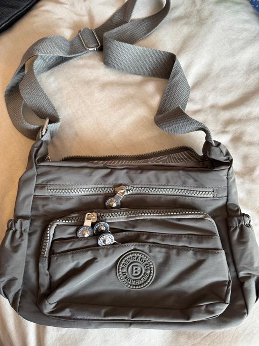 Buy & Sell New Eltham South East London - Photos for Ladies cross body grey bag
