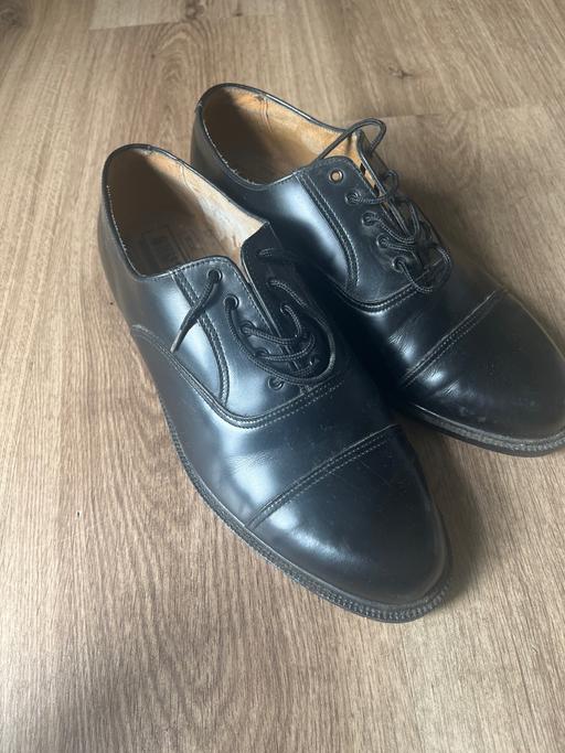 Buy & Sell Wickersley Rotherham - Photos for Mens size 8 shuttles wide fitting black shoe