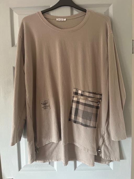 Buy & Sell Cadeby Doncaster - Photos for Italy unusual grey jumper size 20