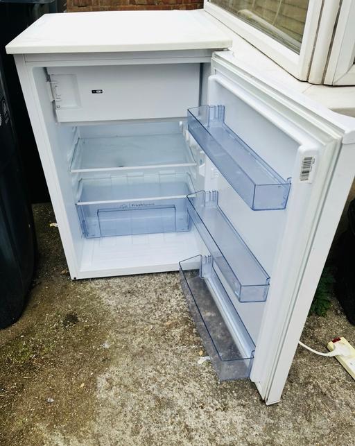 Buy & Sell Croydon Croydon - Photos for INDESIT U.C FRIDGE FREEZER-LIKE NEW-DEL.AV