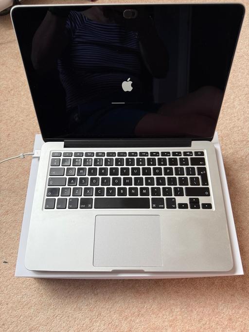 Buy & Sell Denby Amber Valley - Photos for MacBook Pro