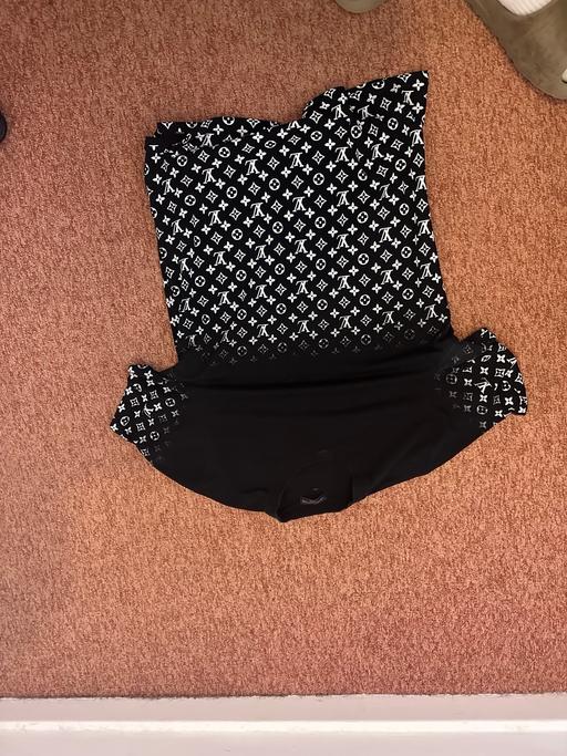 Buy & Sell Newchapel Tandridge - Photos for Louis Vuitton T shirt