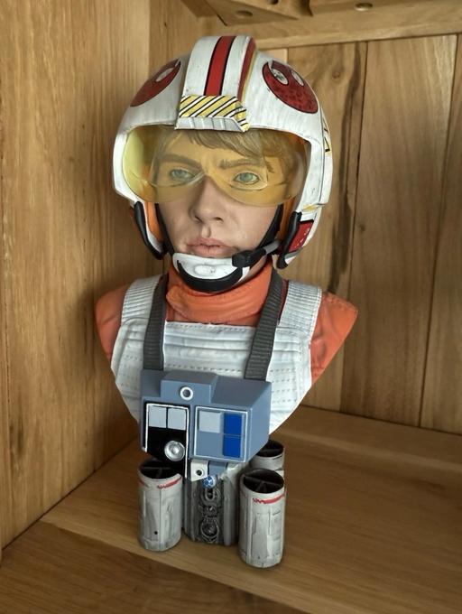 Buy & Sell Catshill Bromsgrove - Photos for Star Wars Luke Skywalker X Wing Statue