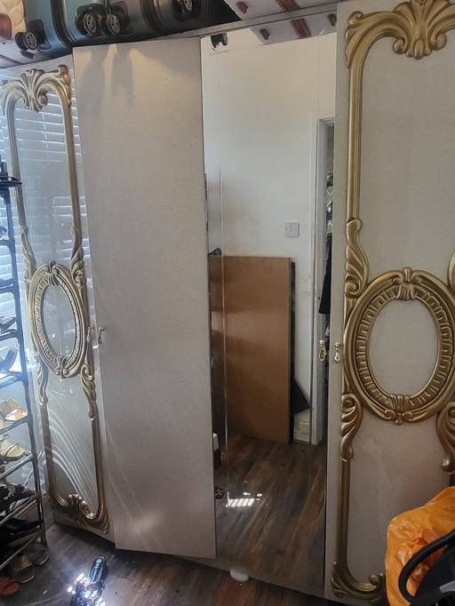 Buy & Sell Lambeth South East London - Photos for four door wardrobe with mirror