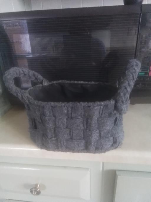 Buy & Sell Streetly Walsall - Photos for GREY WOVEN BASKET WITH HANDLES & BLACK LINING