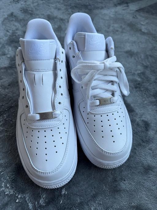 Buy & Sell Bourne Business Park Runnymede - Photos for Nike Air Force 1s White