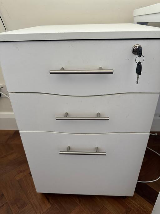 Buy & Sell Derry Downs South East London - Photos for Home office furniture