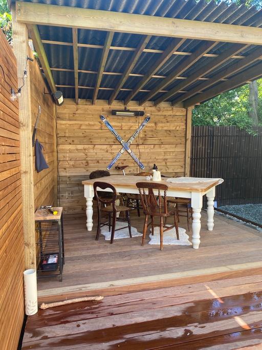 Buy & Sell Haringey North London - Photos for Kitchen table that is perfect outdoor farm