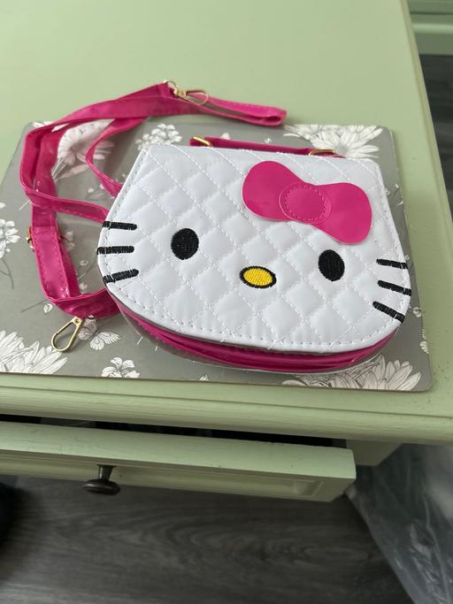 Buy & Sell Wombwell Barnsley - Photos for New Girls bag
