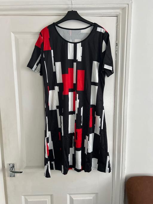 Buy & Sell Wombwell Barnsley - Photos for New Size Large Dress