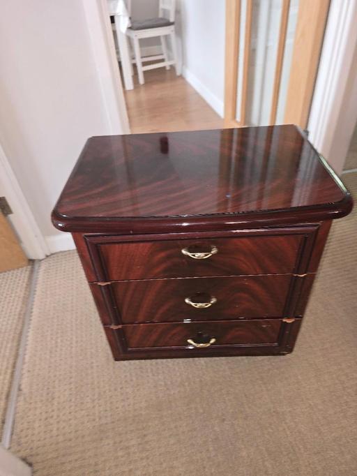 Buy & Sell Brentford Hounslow - Photos for Bedside Table