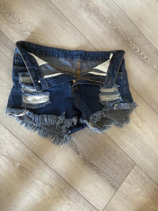 Buy & Sell Hedge End Eastleigh - Photos for Jean shorts