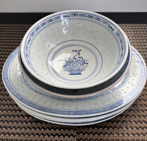 Buy & Sell Shepherd`s Bush West London - Photos for Vintage Chinese Plates & Bowls