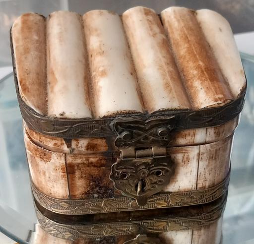Buy & Sell Thatto Heath Saint Helens - Photos for Vintage Tibetan yak bone jewellery box