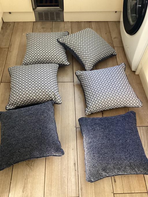 Buy & Sell Southdene Knowsley - Photos for Brand new bespoke cushions x6