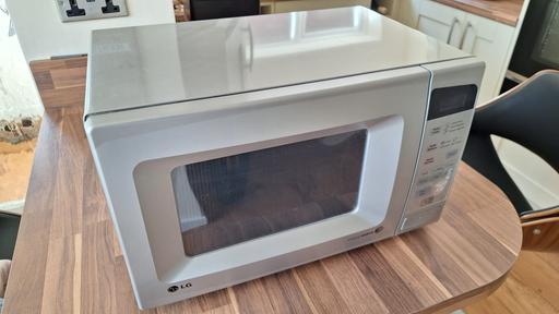 Buy & Sell Ettingshall Park Wolverhampton - Photos for Microwave in full working order
