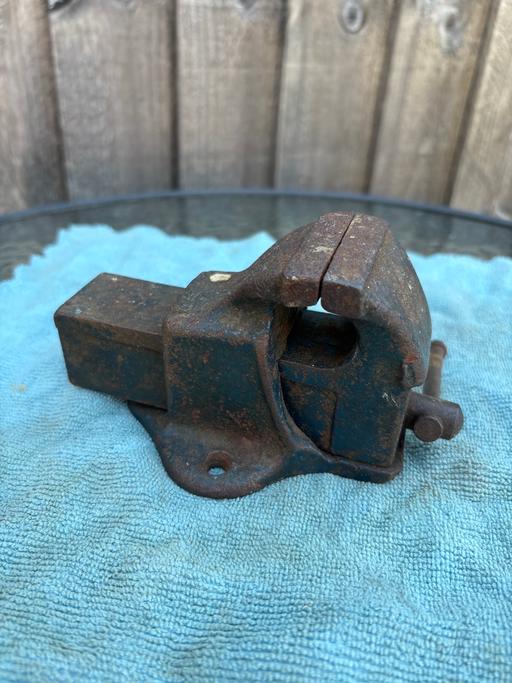 Buy & Sell East Malling Tonbridge and Malling - Photos for Small bench vice