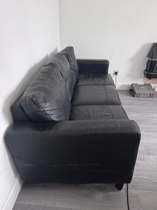 Buy & Sell West Bowling Bradford - Photos for 3 seater leather sofa