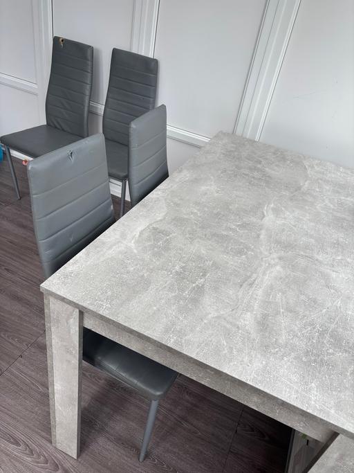 Buy & Sell Crawley West Sussex - Photos for Dinner table and 4 chairs