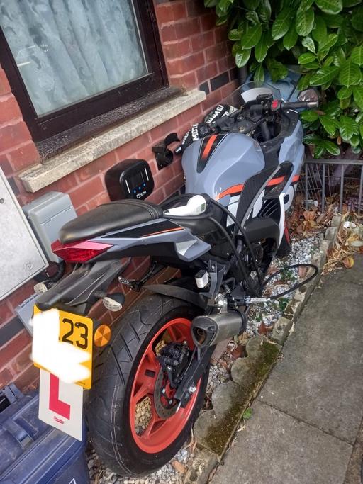 Vehicles Lower Clapton East London - Photos for Yamasaki 50cc Motorbike