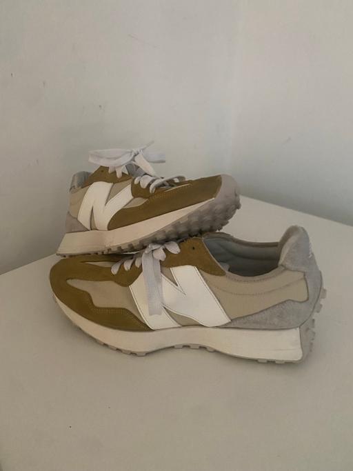 Buy & Sell Grange Park North London - Photos for New balance 327 uk 10.5