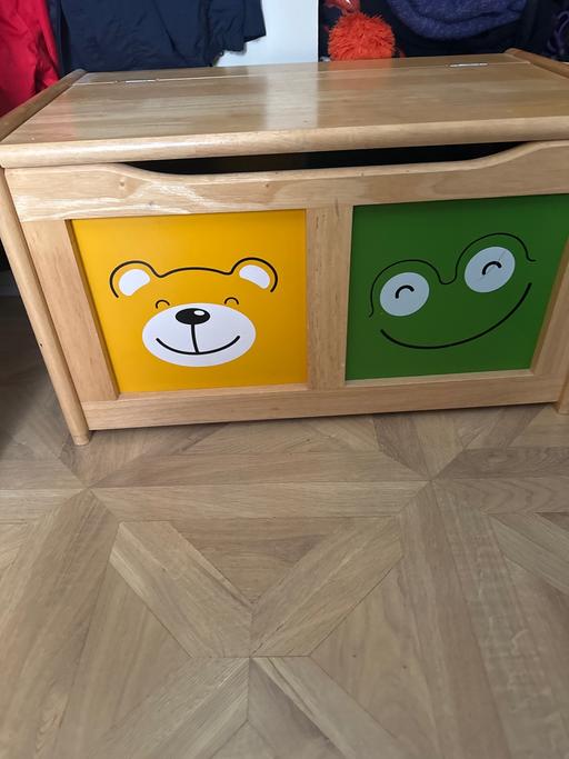 Buy & Sell Roehampton South West London - Photos for Kids wooden toy box