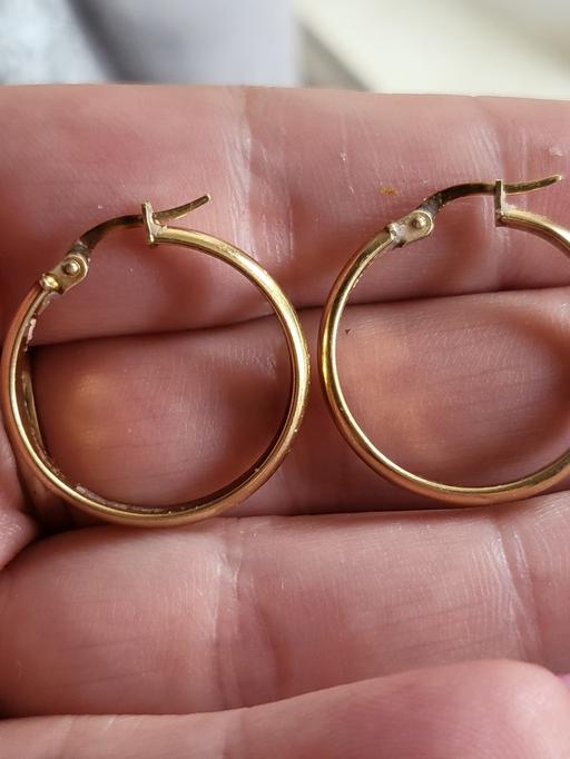 Buy & Sell Blackburn Blackburn with Darwen - Photos for 9ct gold hoop earrings