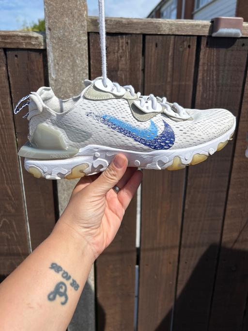 Buy & Sell Whiston Knowsley - Photos for Nike react