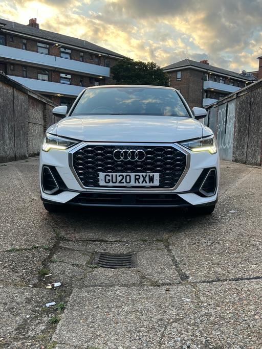 Vehicles Old Ford East London - Photos for Audi Q3 S line (2020)