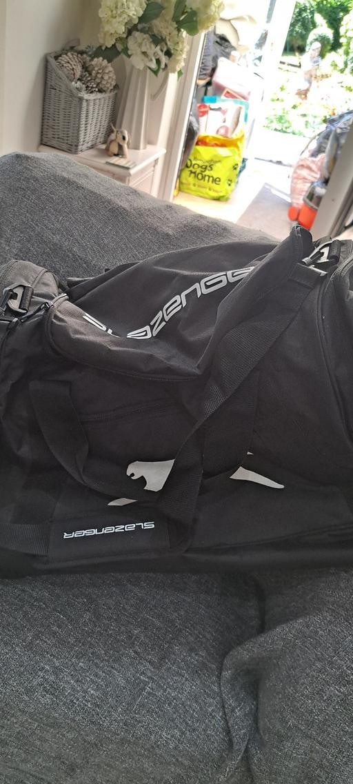 Buy & Sell Sutton Coldfield Birmingham - Photos for Slazenger sports bag large