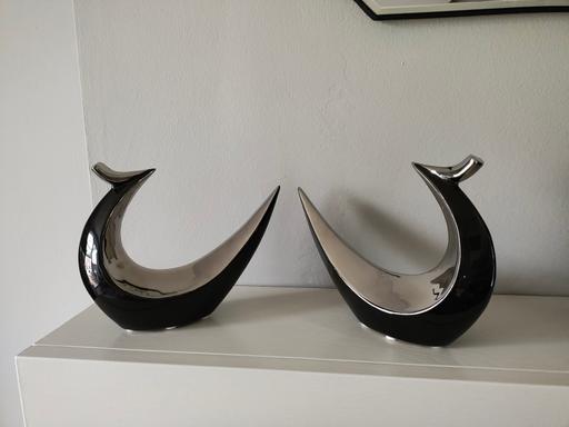 Buy & Sell Scholes Rotherham - Photos for 2 new black & silver orniments