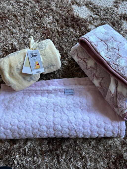 Buy & Sell Bracklesham Bay Chichester - Photos for Baby girl blankets.