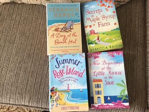 Buy & Sell Essington Wolverhampton - Photos for Summer reading bundle