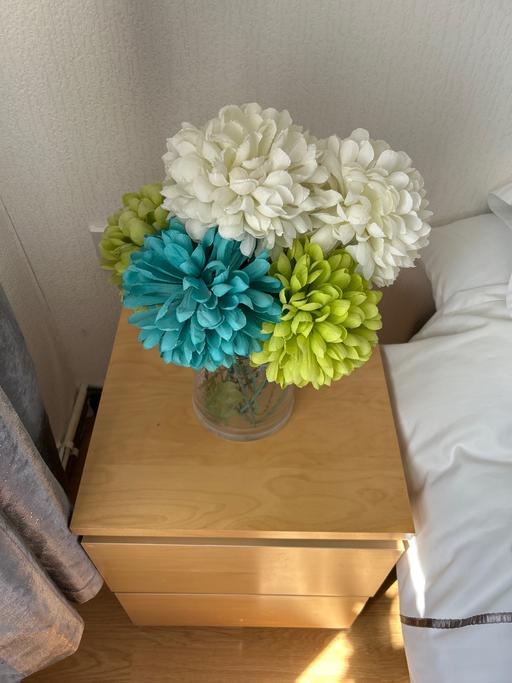 Buy & Sell Whiston Knowsley - Photos for Artificial flowers with glass vase
