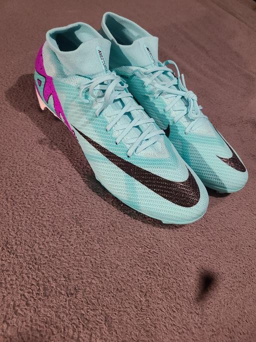 Buy & Sell Walsall Town Centre Walsall - Photos for Mens Turquoise Nike Football Boots Size 11