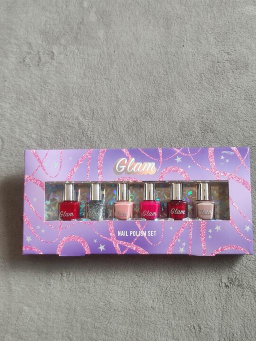 Buy & Sell Grafton Street Industrial Estate West Northamptonshire - Photos for Glam nail polish set