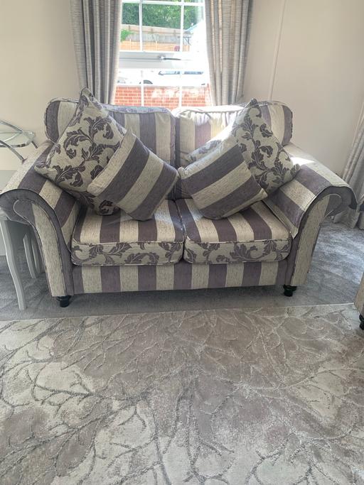 Buy & Sell Belmont Sutton - Photos for 2 &3 seater sofas
